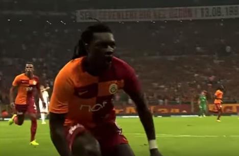 gomis.jpg