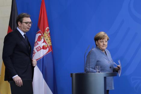 vucic-merkel-foto-ap-3.jpg