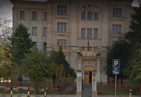 srednja-medicinska-beograd-deligradska-foto-google-street-view.jpg