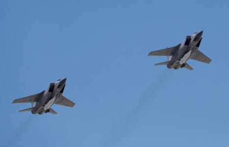 reuters-sergei-karpukhin-mig-31-parade.jpg