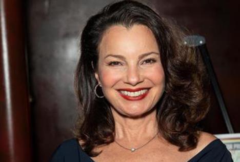 Fren Drešer nasmejana, krupan kadar lica