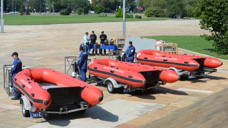 oprema-rafting-spasioci-japan-mup-sektor-za-vanredne-situacije-foto-tanjug-tanja-valic-3.jpg