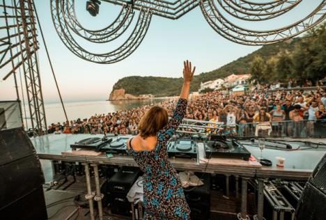 nina-kraviz-day-2-photo-1-copy.jpg