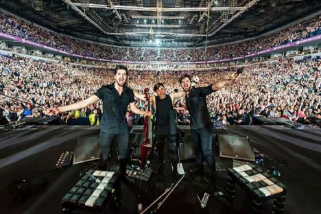 2cellos-bgd-arena.jpg