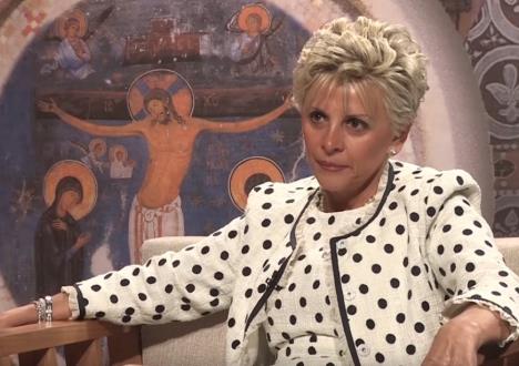 Rebeka Mekdonald u jednoj emisiji