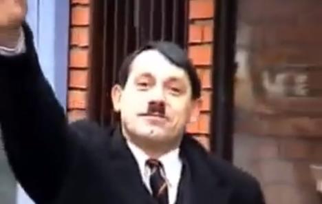 emin-djinovci-hitler-kosovska-mitrovica-foto-printscreen.jpg