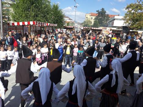 dobra-zabava-i-bogat-program-foto-lj.vukotic.jpg