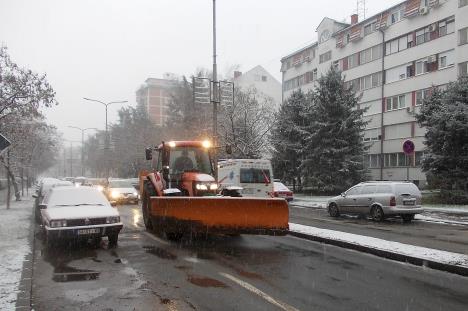 loznica--mehanizacija-na-ulicama.jpg