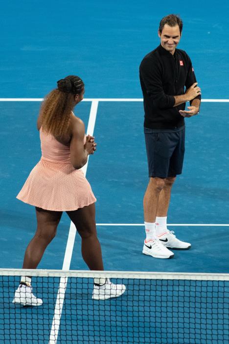 federer-serena-epa02.jpg