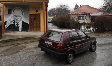 putin-srbija-grafit-foto-ap-dec-2018-333.jpg