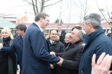 toncev-surdulica-vucic-foto-predsednistvo-3.jpg