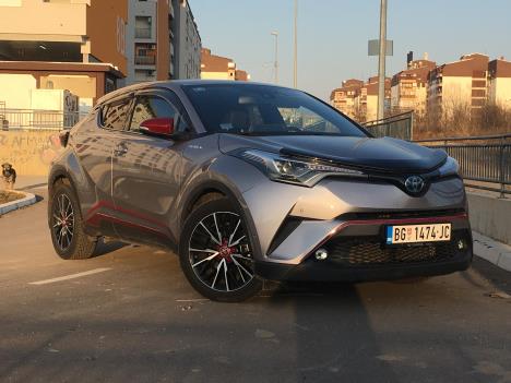 toyota-chr-1.jpg