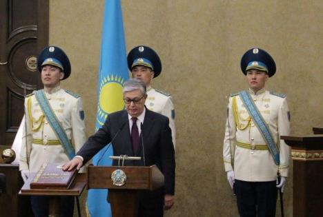 tokaev-nazarbaev-2.jpg