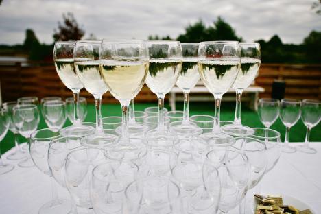 stockphotoglassesofchampagne508163266.jpg