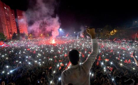 ap-onur-gunay-imamoglu-media-team01-epa-onur-gunal--chp-press-office--.jpg