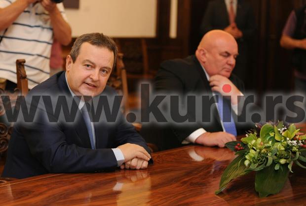 konsultacije-tomislav-nikolic-ivica-dacic-palma.jpg