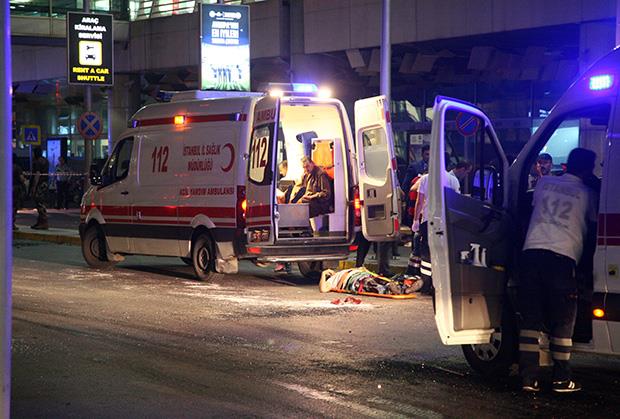 turska-istanbul-aerodrom-ataturk-teroristicki-napad.jpg