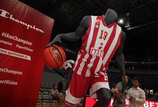 kk-crvena-zvezda-predstavljanje-dresa.jpg