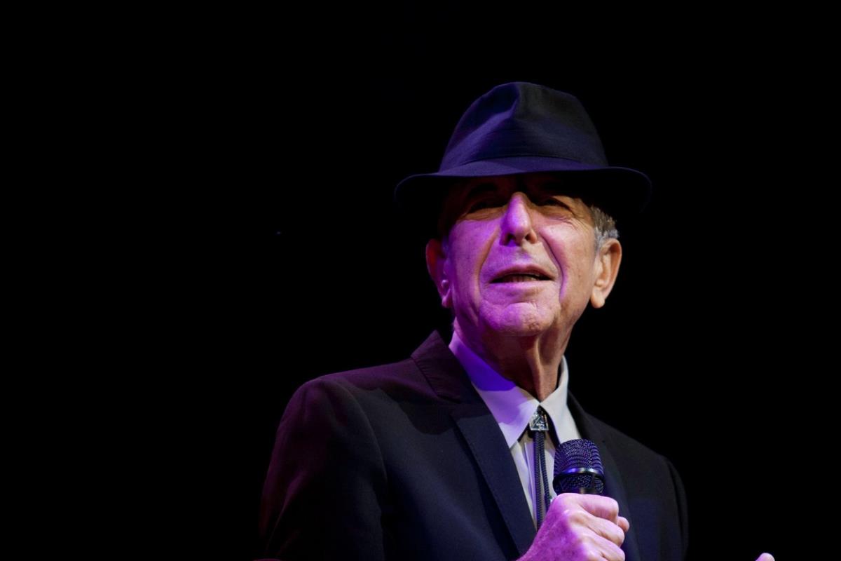 Leonard Koen sa šeširom