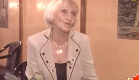 Milka Canić u bež sakou