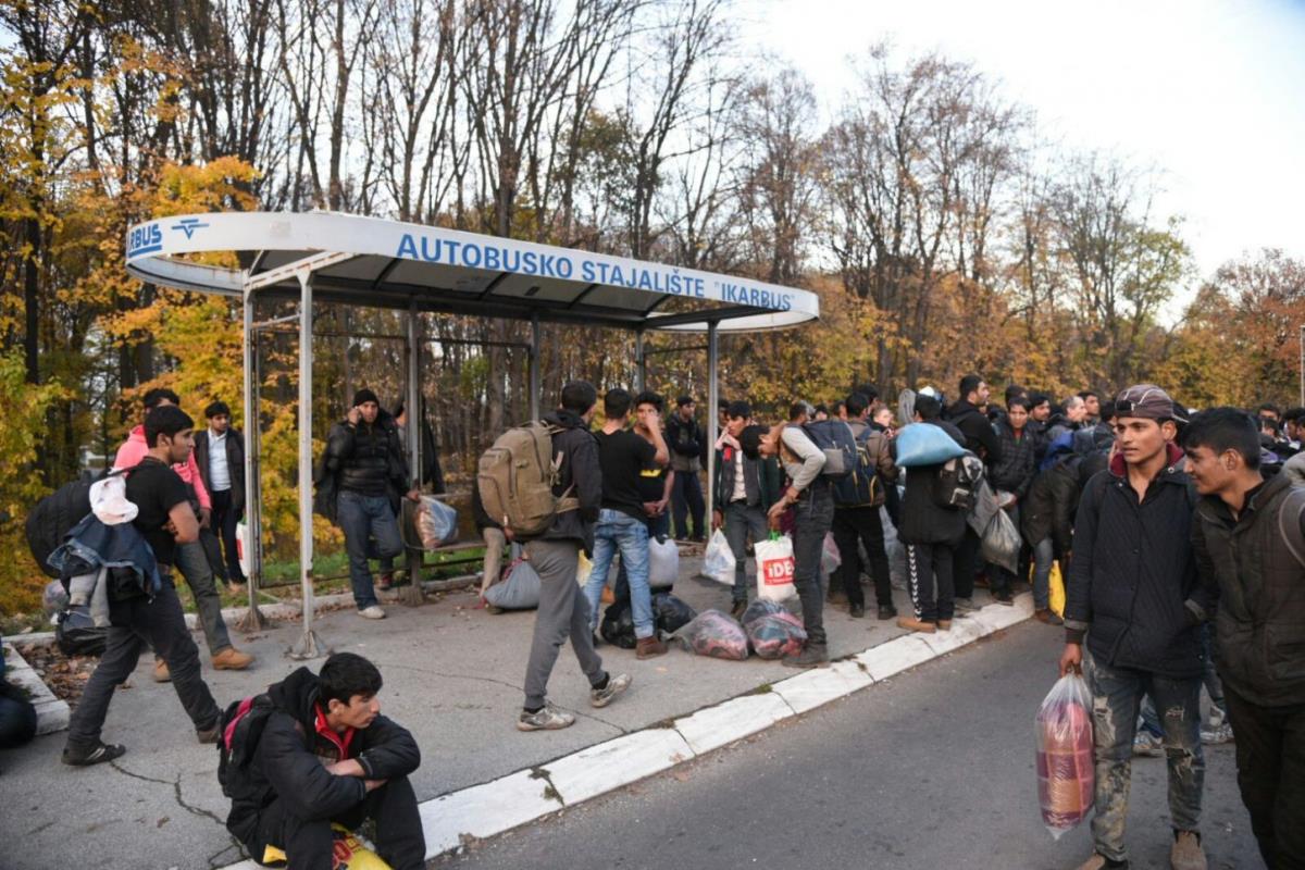 migranti-protest-autoput-bezanija-peske-hrvatska.jpg