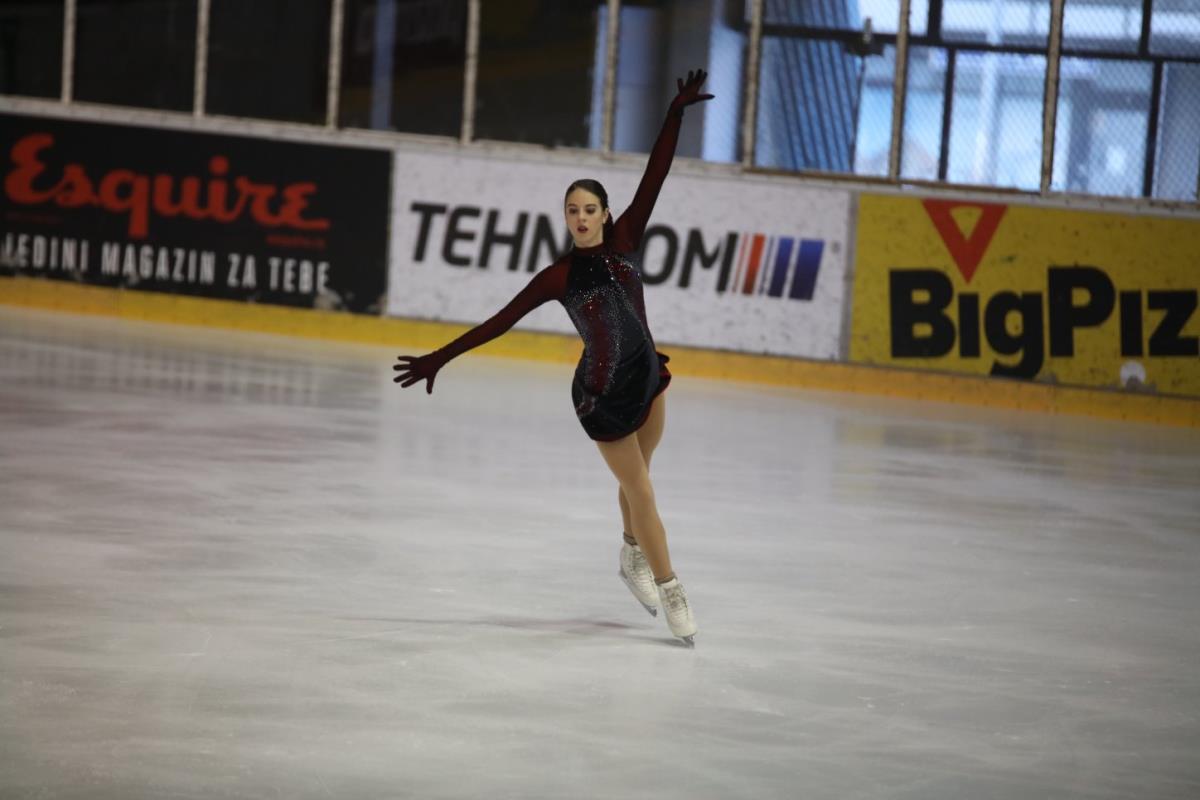 leona-rogic-klizanje.jpg