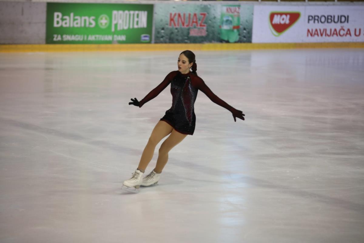 leona-rogic-klizanje.jpg