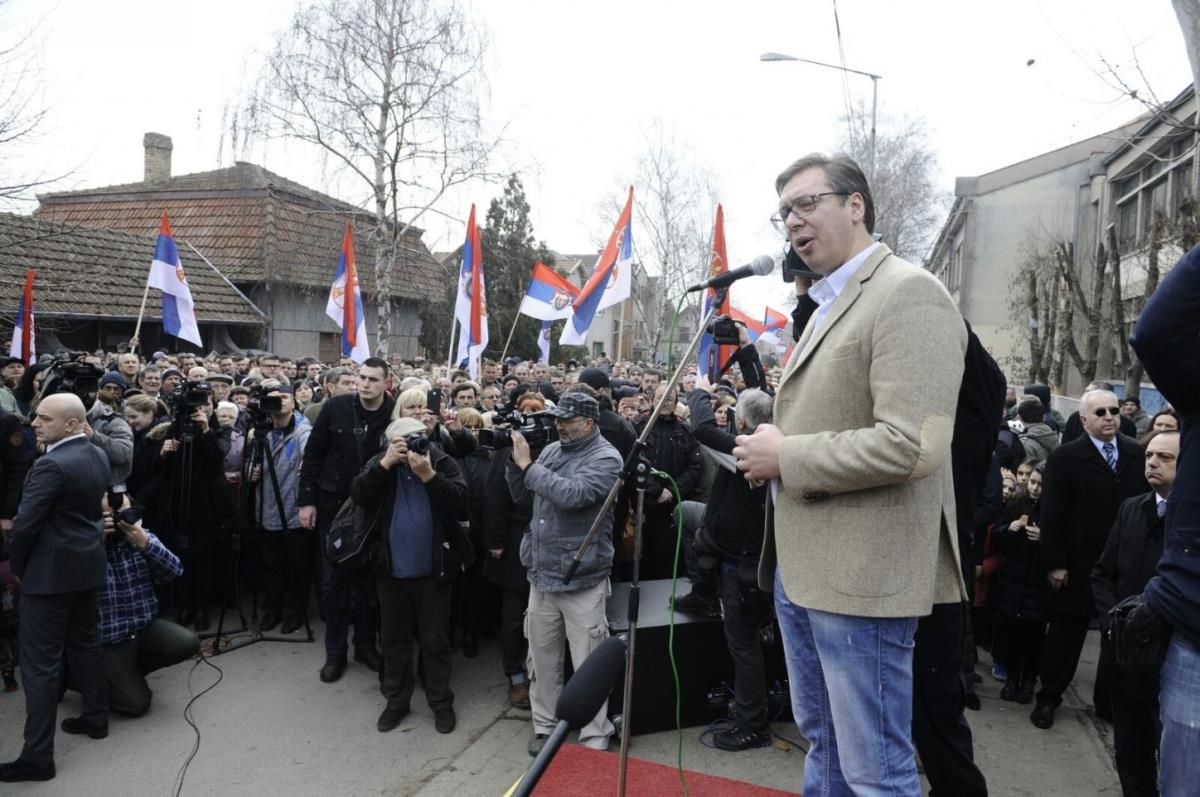 aleksandar-vucic-skola-vrbas.jpg