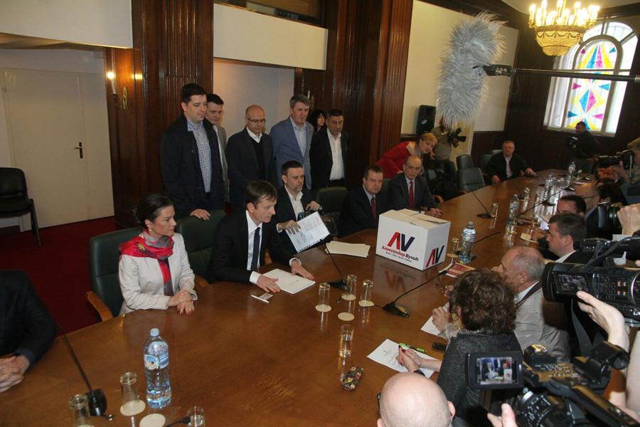 kandidatura-aleksandar-vucic-politicari-rik.jpg