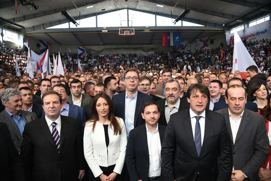 aleksandar-vucic-kraljevo-miting-politicari-zorana.jpg