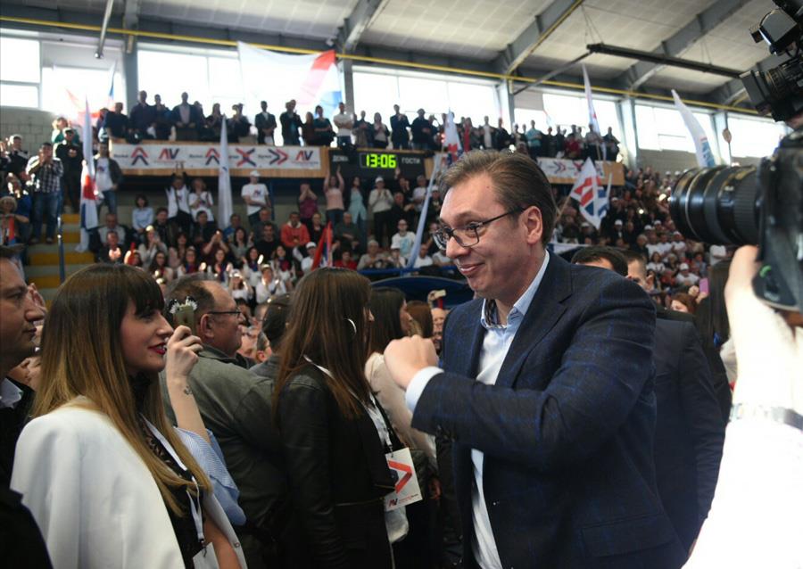 aleksandar-vucic-kraljevo-miting-politicari-zorana.jpg