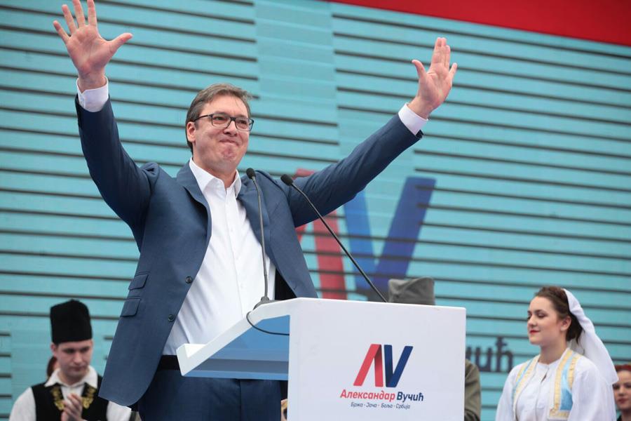 aleksandar-vucic-sns-miting-novi-sad.jpg