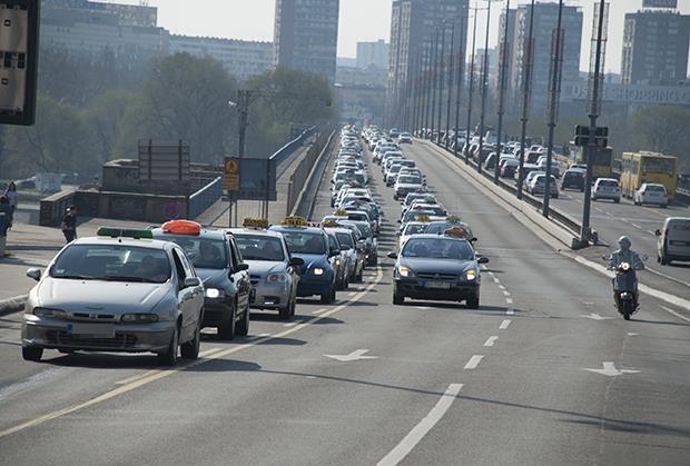 protest-taksista-voznja-kolaps-beograd.jpg