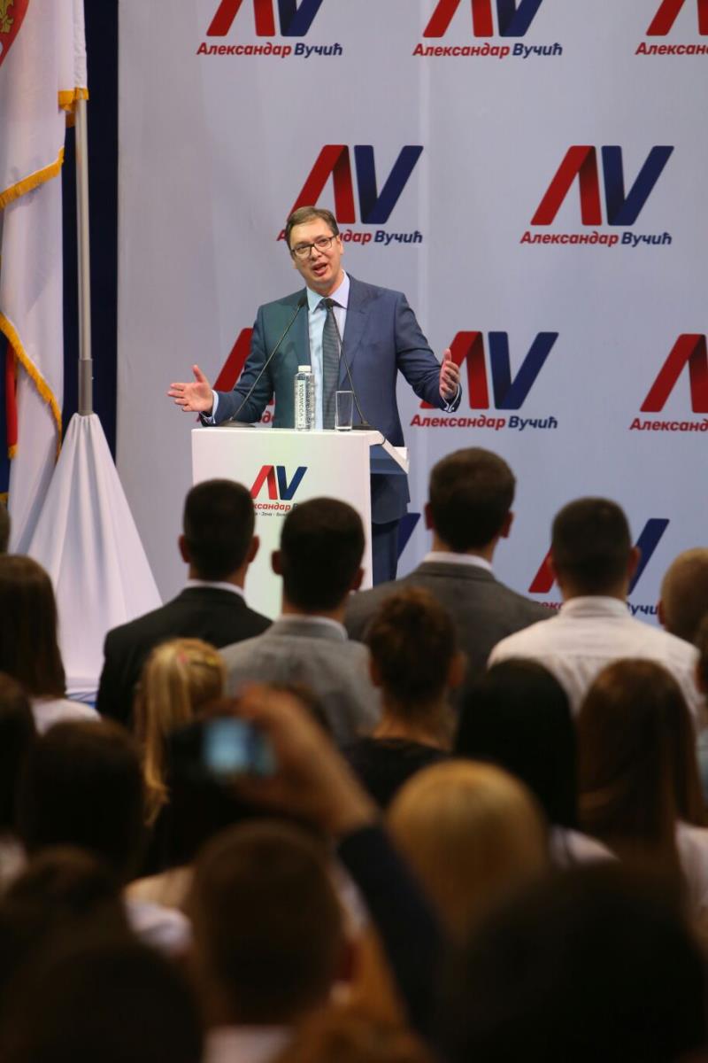 aleksandar-vucic-sns-miting-kraljevo.jpg