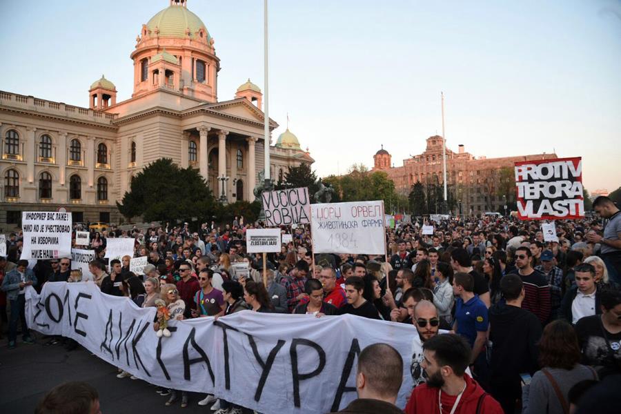 stop-diktaturi-protest-beograd-studenti-8.dan.jpg