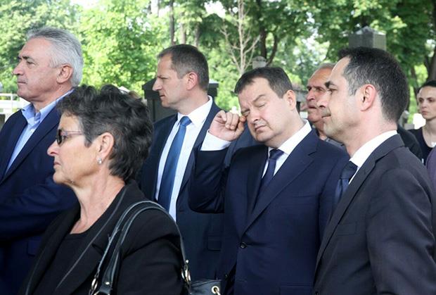 sahrana-oliver-potezica-novo-groblje-ivica-dacic.jpg