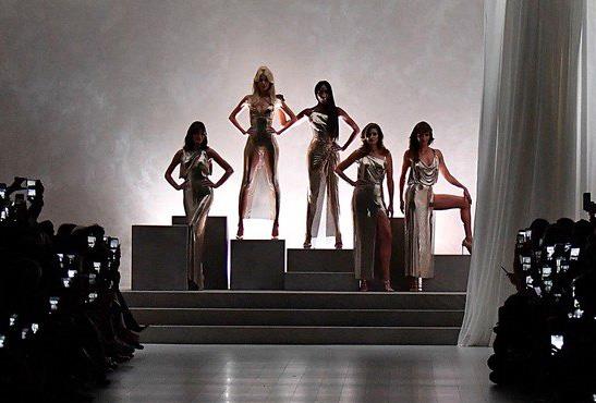 Versaće,Naomi Kembel,Sindi Kraford,Donatela Versaće,Klaudija Šifer