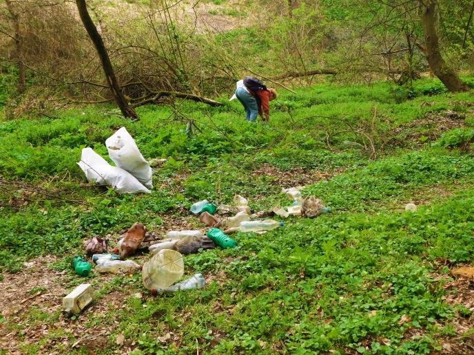 loznica--pun-potok-plastike.jpg