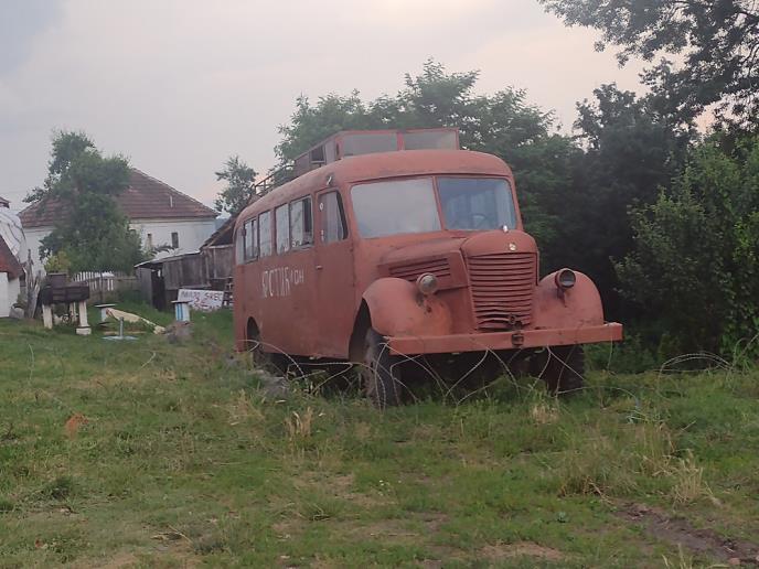 Autobus iz filma Ko to tamo peva