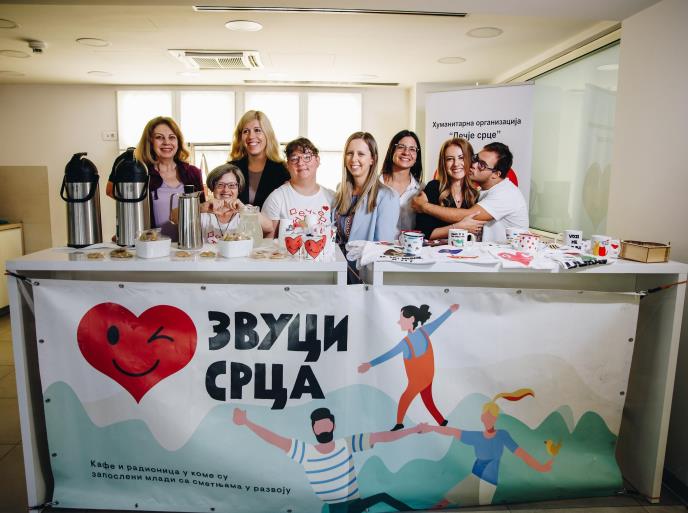 cele-godine-fondacija-mozzart-druzila-se-sa-prijateljima-iz-kafica-zvuci-srca.jpg
