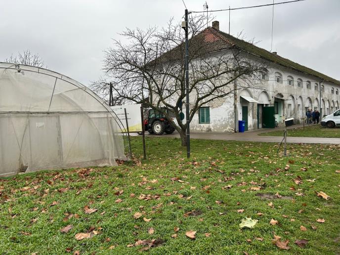 WhatsApp Image 2024-12-13 at 18.50.11_dbbd5688.jpg