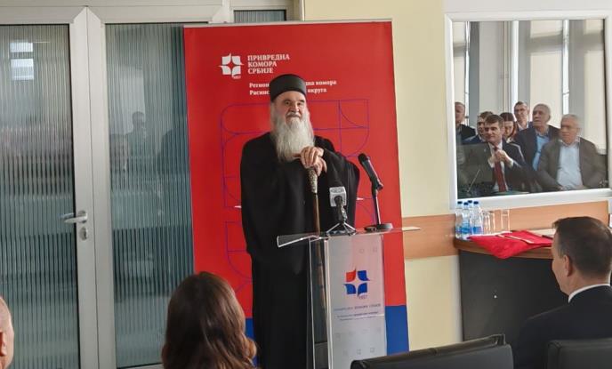 Mitropolit David govori.jpg