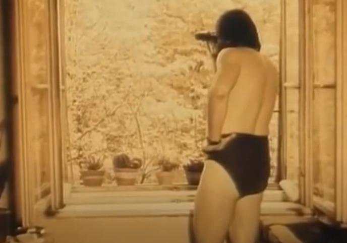 film plastični isus (2).jpg