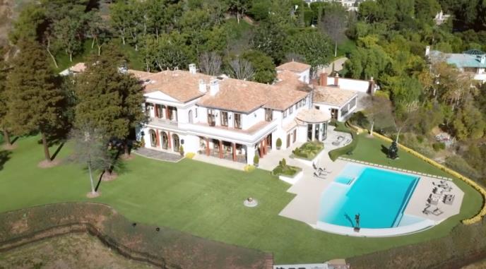 kuća adel u los andjelesu.png