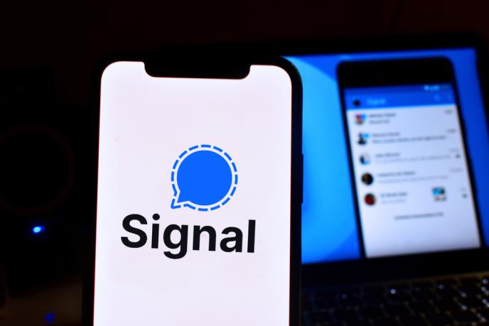 Signal aplikacija na mobilnom telefonu
