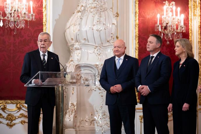 1104 AP Denes Erdos.jpg