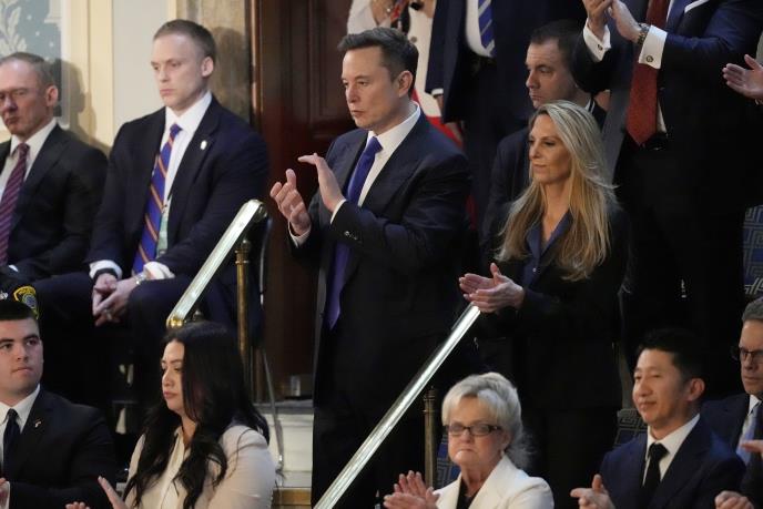 musk02 AP Ben Curtis.jpg