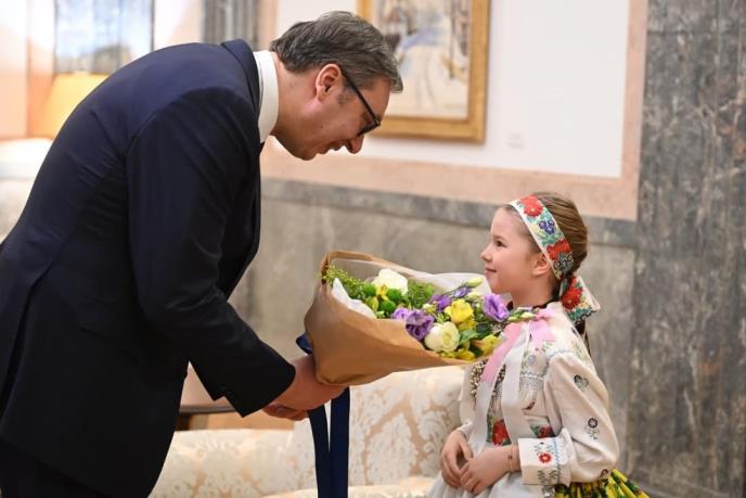 2219654?ts=2025-03-05T11:00:20 PREDSEDNIK VUČIĆ DOBIO TORTU ZA ROĐENDAN Stigla čestitka i od predsednika Slovačke: Želim Vam uspeh u daljem radu na izgradnji Vaše zemlje (foto)