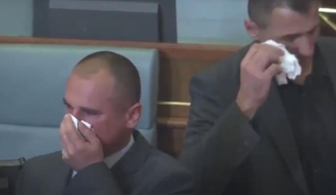 Kurti dimne bombe.jpg