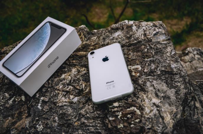 iPhone XR.jpg